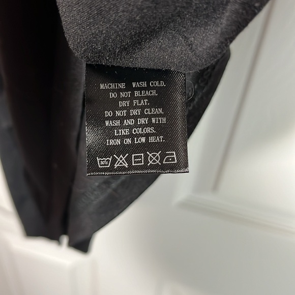 UDear tunic top NWT pull over black with rose polka dot pattern sleeves XL - Picture 8 of 12